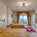 Szálloda Elpiro Lido di Jesolo