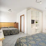 Szálloda Elpiro Lido di Jesolo