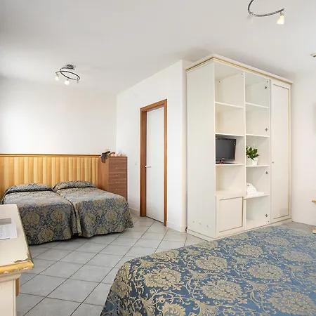 Szálloda Elpiro Lido di Jesolo