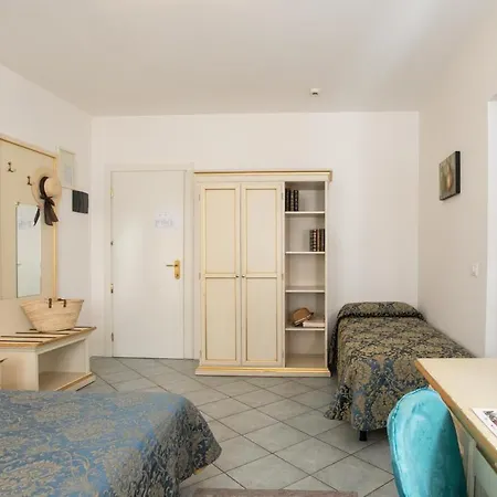 Szálloda Elpiro Lido di Jesolo