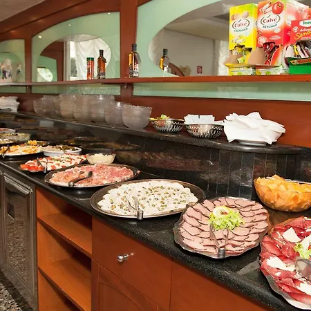 Elpiro فندق ليدو دي يسولو