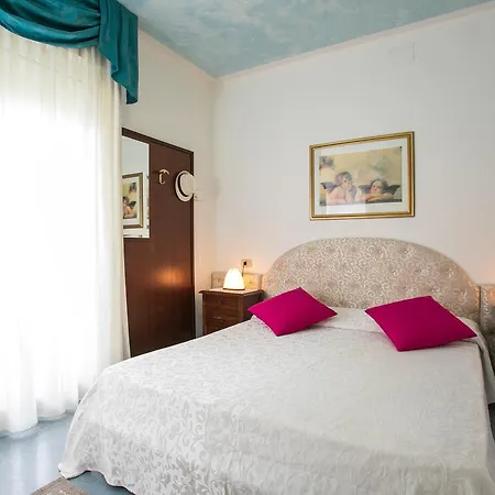 Elpiro リド・ディ・イエゾロ