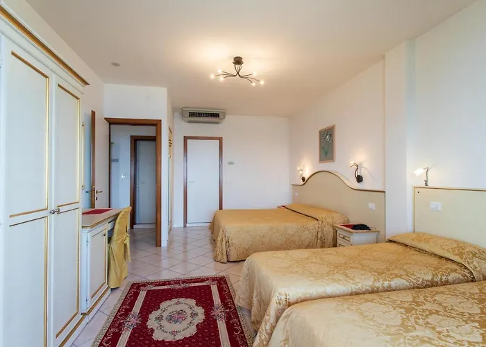 Elpiro Hotel 4*