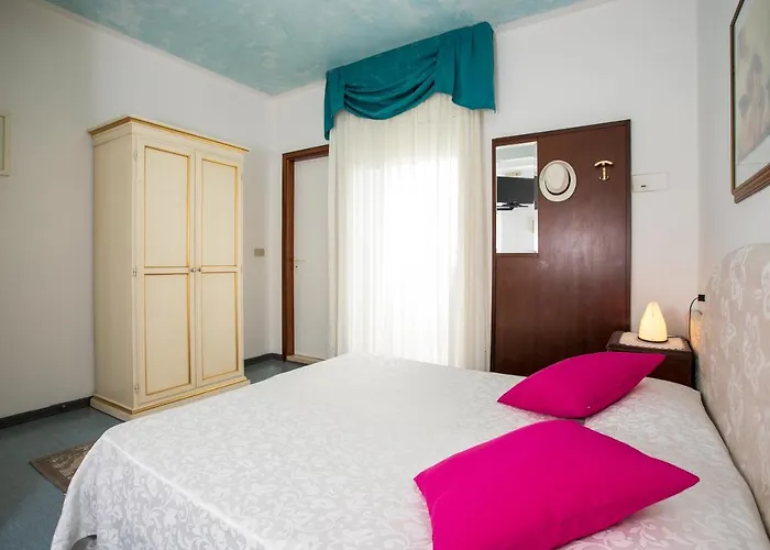 Elpiro Hotel 4*