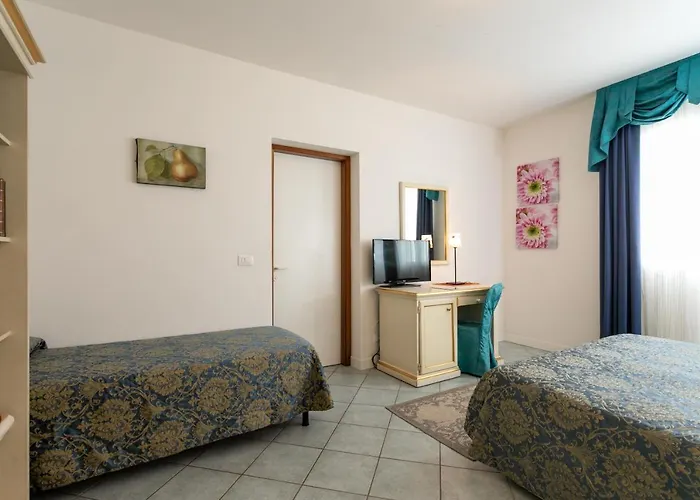Elpiro Hotel
