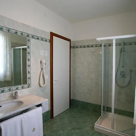 Elpiro Τζεσόλο Λίντο