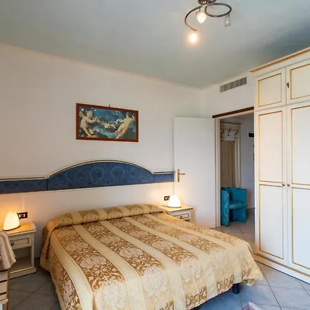 Elpiro Ξενοδοχείο 4*