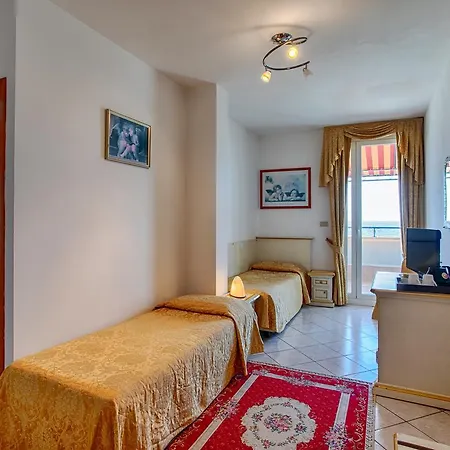 Elpiro Ξενοδοχείο 4*