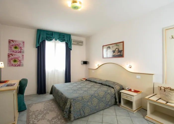 Elpiro Otel 4*